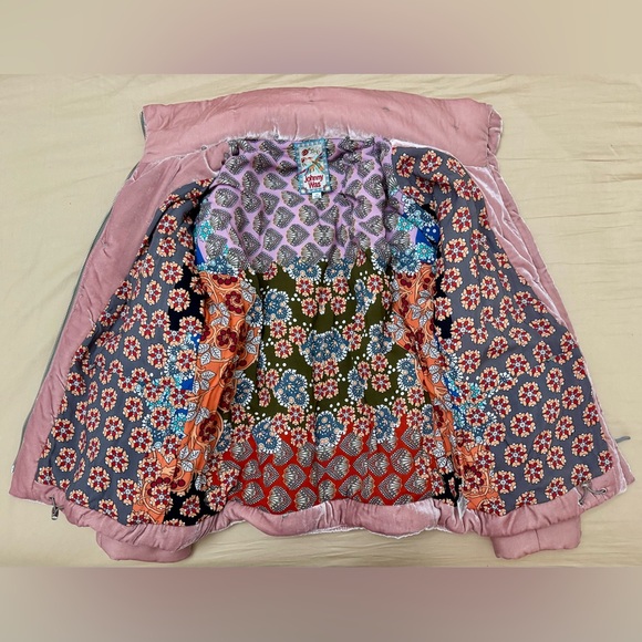 Johnny Was Quilted Warm Bohemian Dusty Pink Jacket, silk blend, Size XS – NWOT - Picture 4 of 16